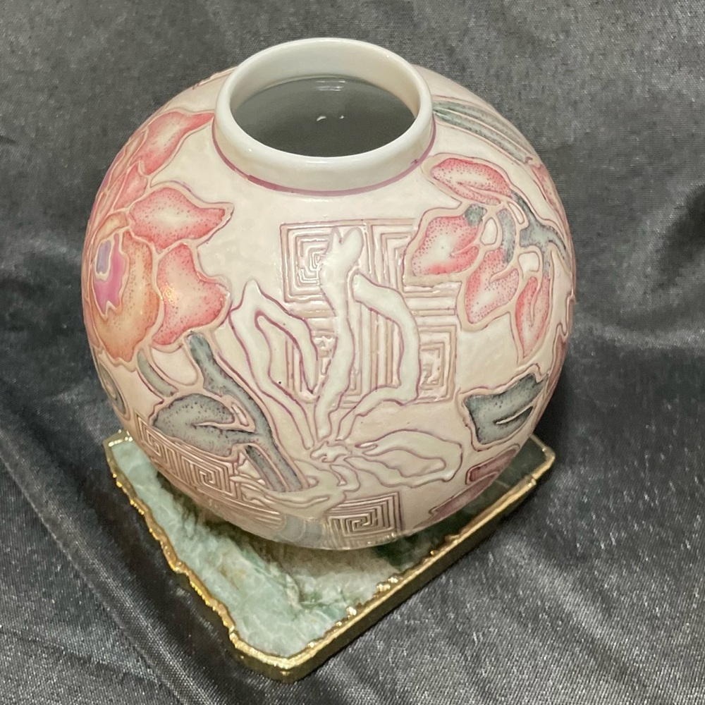 Vintage Toyo Asian Floral Handpainted Vase Ceramic & Anthropologie Agate Coaster
